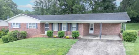 715 NW Pennell Street NE