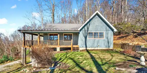 163 Walter Circle