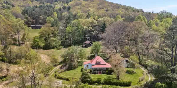 85 Maple Drive