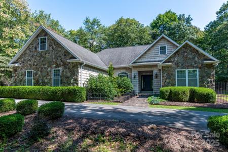 116 Fawn Lane