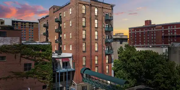 84 W Walnut Street