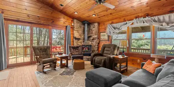250 Creekside Drive