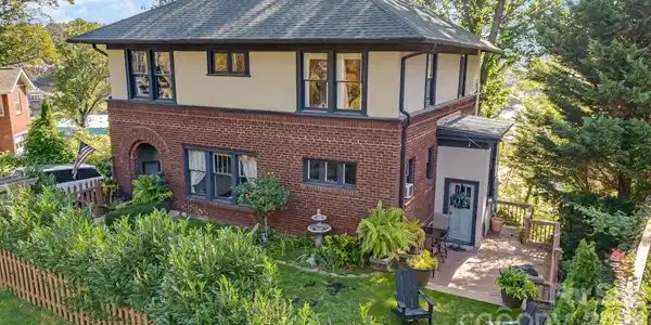 74 Saint Dunstans Circle