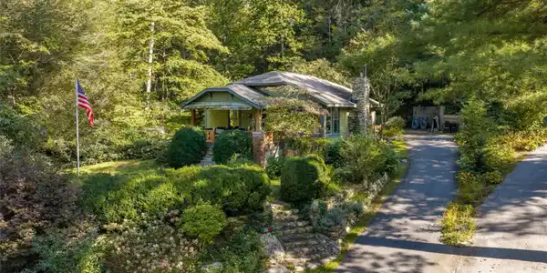 95 Chestnut Hill Loop Road