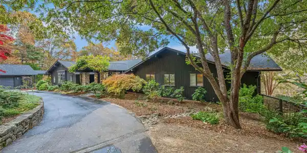 7 Parkview Drive