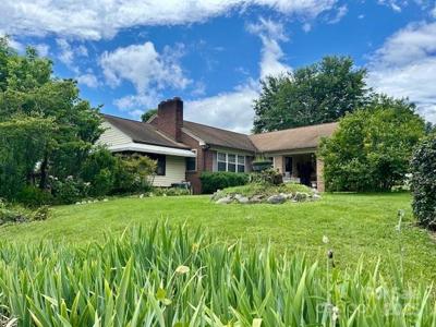 801 Beverly Circle NE