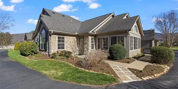 81 Outlook Circle