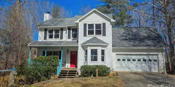 28 Sweetbriar Court