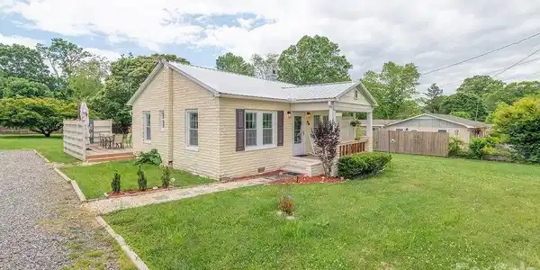 50 Hutchins Road
