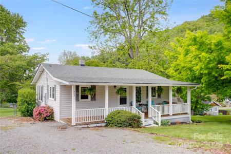 407 Valley View Circle