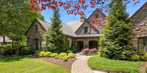 14 Golfside Court