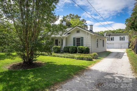 305 and 305 1/2 N Dougherty Street