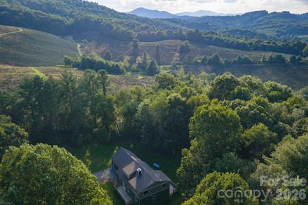 486 Hunter-Lysik Way
