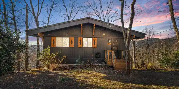 495 Youngs Mountain Drive
