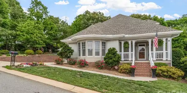 6 Creekside Way