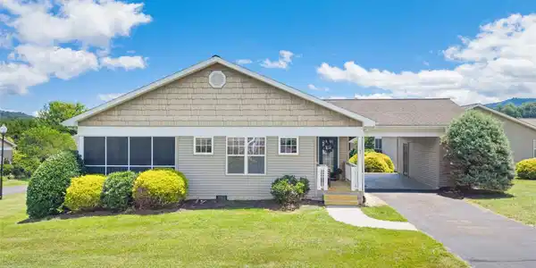 107 Cottage Loop
