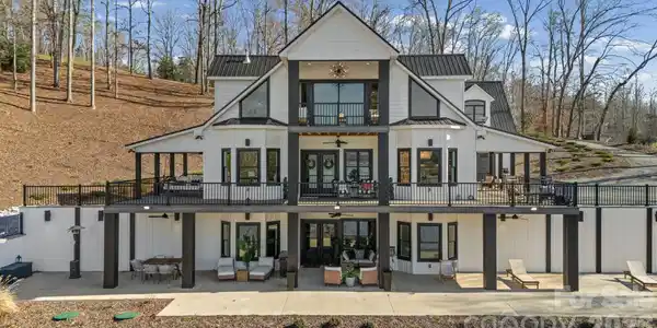 587 Carolina Drive
