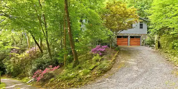 63 Chestnut Forest Road