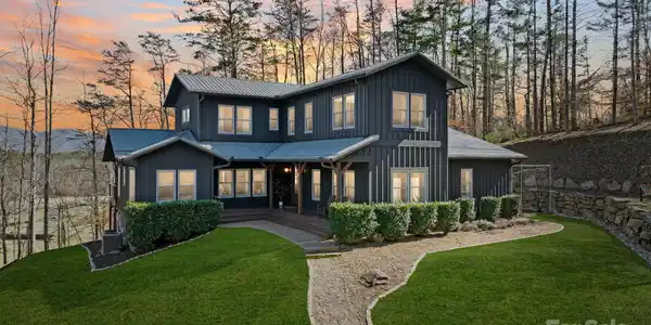 2142 Riceville Road