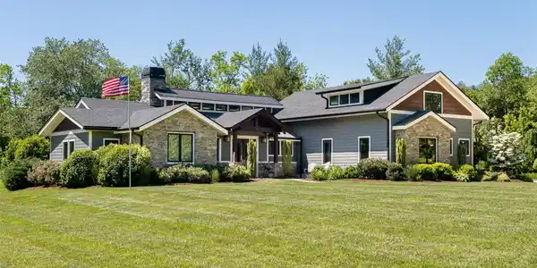 5 Bridgewater Drive