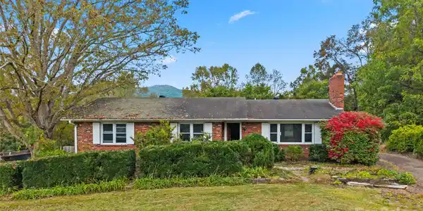 126 College Circle