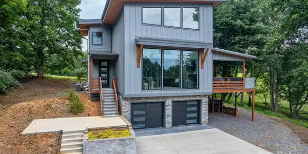 22 Lara Drive