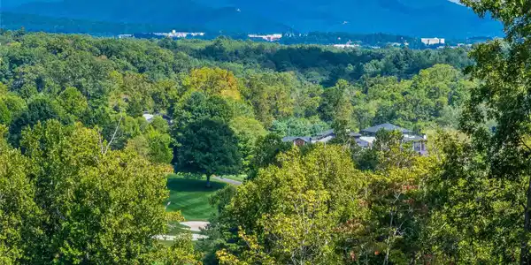 565 Walnut Valley Parkway