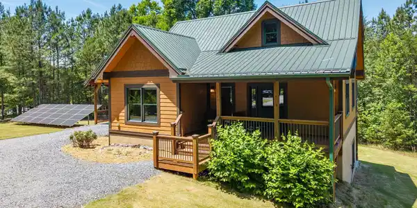 280 Hidden Lake Parkway