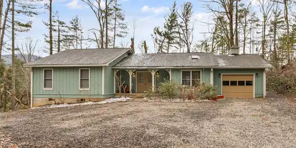29 W Black Oak Drive