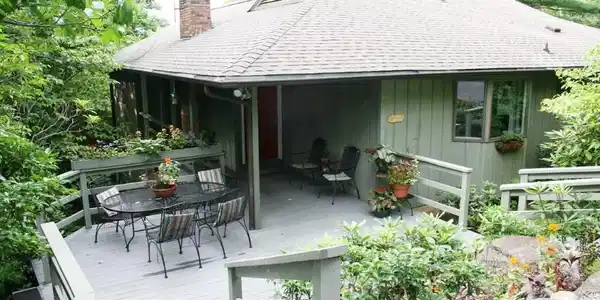 31 Rhododendron Road