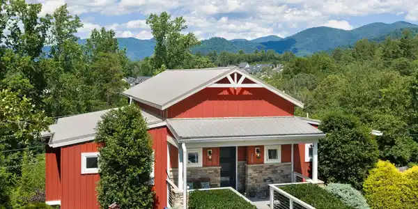 105 Upper Grove Lane