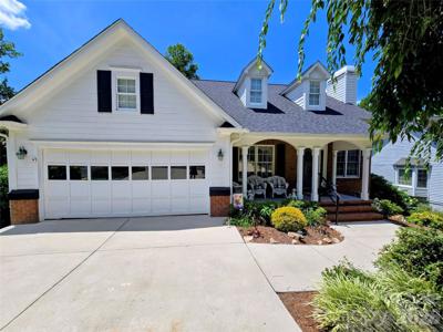 15 Winding Oak Drive