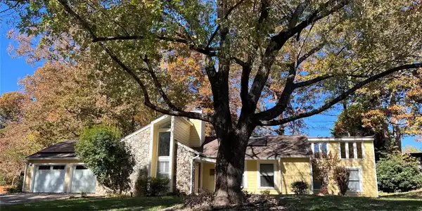208 Woodland Court