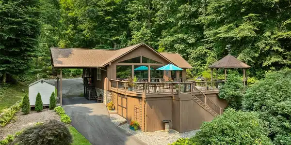 4 Timbersong Drive