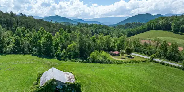 1384 Barnardsville Highway