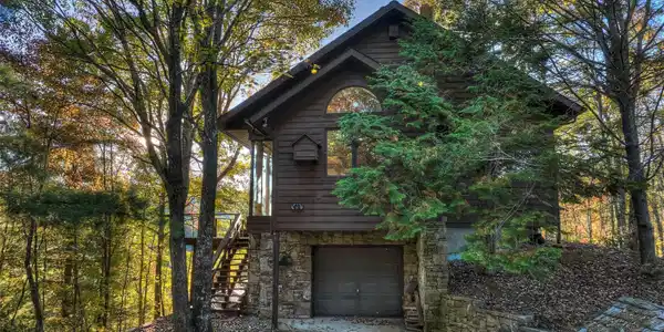 565 Silver Ridge Road