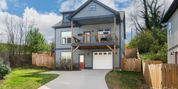 35 Alice Clement Lane