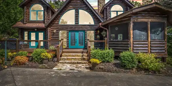 181 Highland Heights