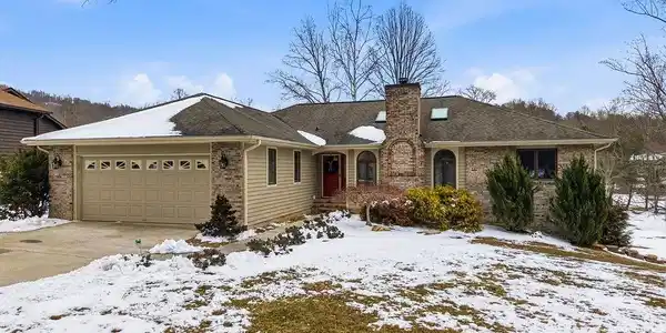3100 Cove Loop Road