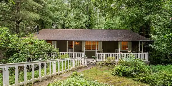 3 Shadywood Circle