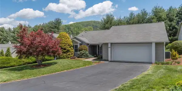 30 Cedarcliff Circle