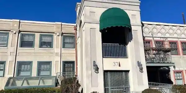 37 Hiawassee Street