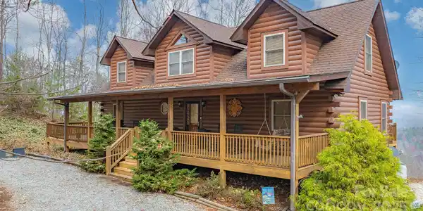 607 Woodgate Drive