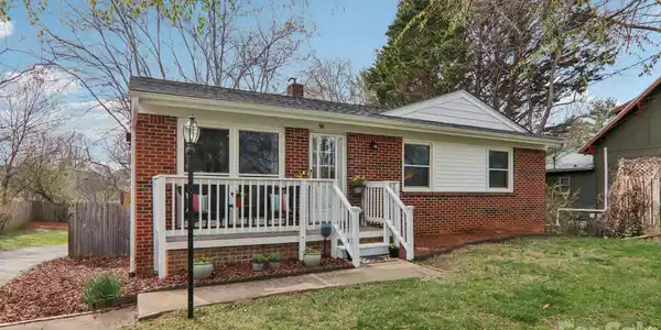 98 Oak Knoll Road