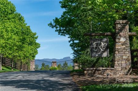 2482 Paddock Circle