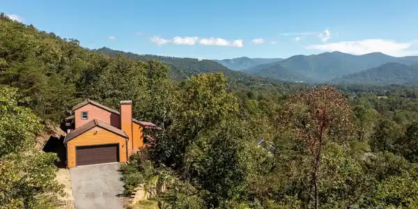 138 Hamburg Mountain Road