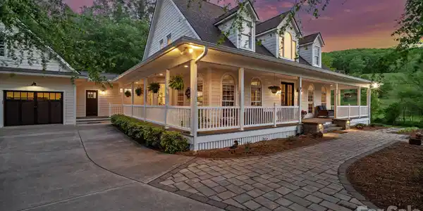 24 Whispering Meadows Drive
