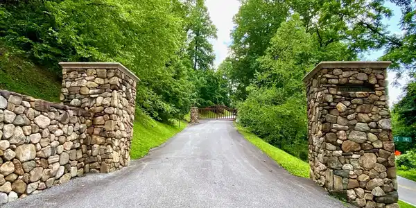 129 High Cliffs Trail