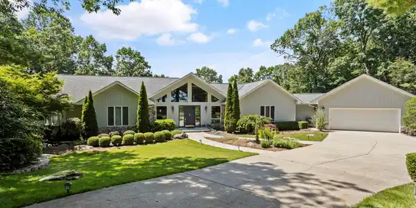 101 Beckwood Court