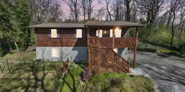 39 Lakeside Drive